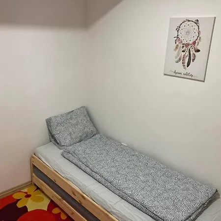 Large Comfy Flat W/ Buda Location Appartamento *